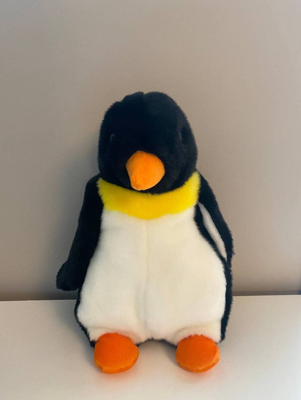 Ty Beanie Buddy “Waddle” the Penguin (9 inch)